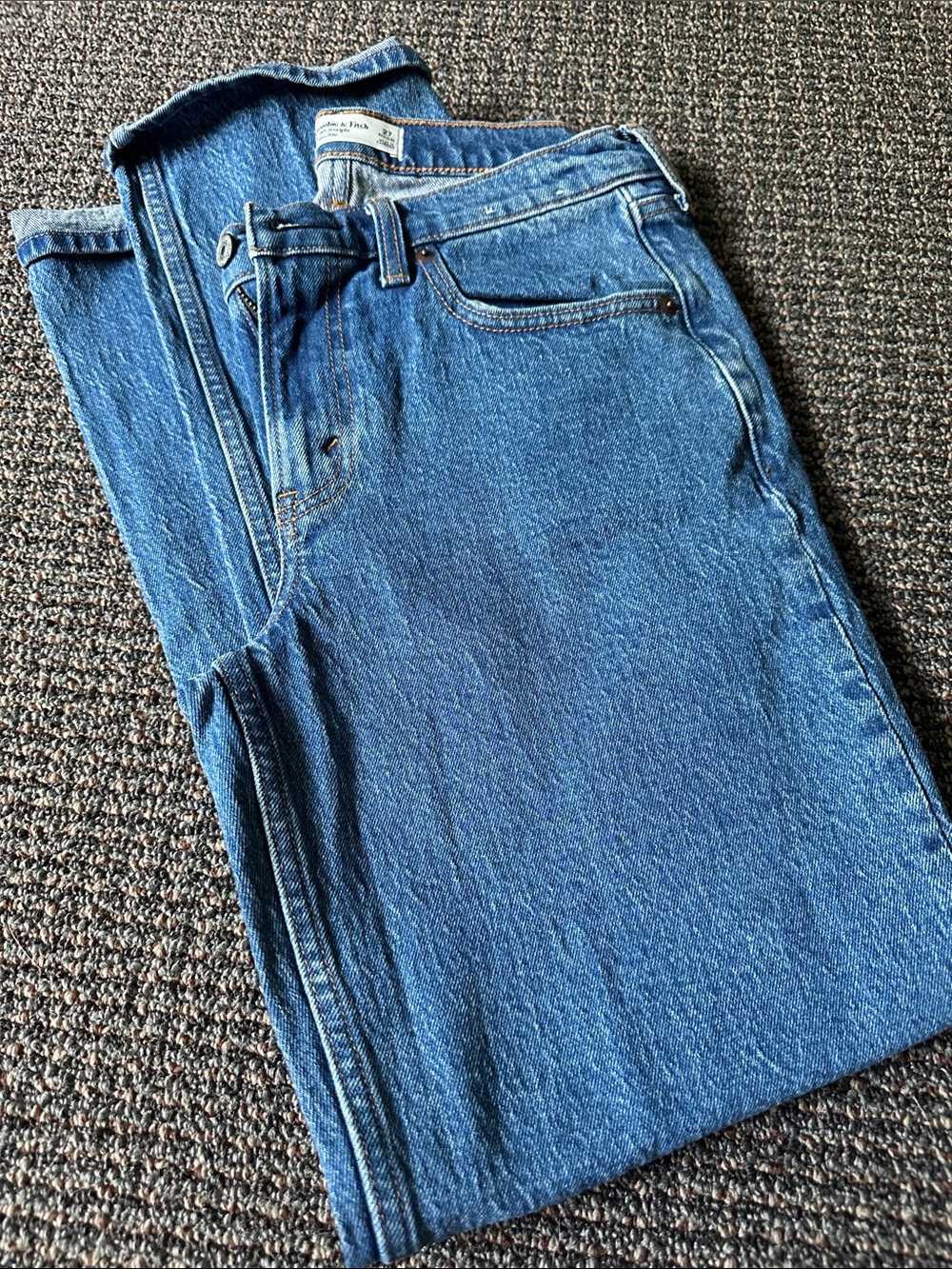 Abercrombie The 90s straight mid rise Jean
